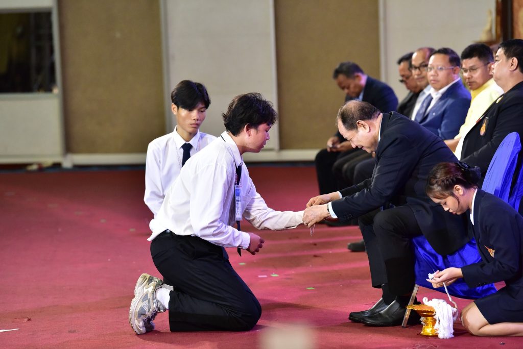 พิธีมอบตัวเป็นศิษย์