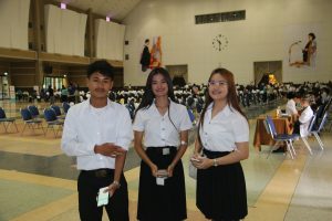 ตรวจสุขภาพนักศึกษาใหม่