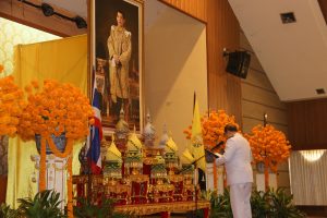 เจริญพระพุทธมนต์