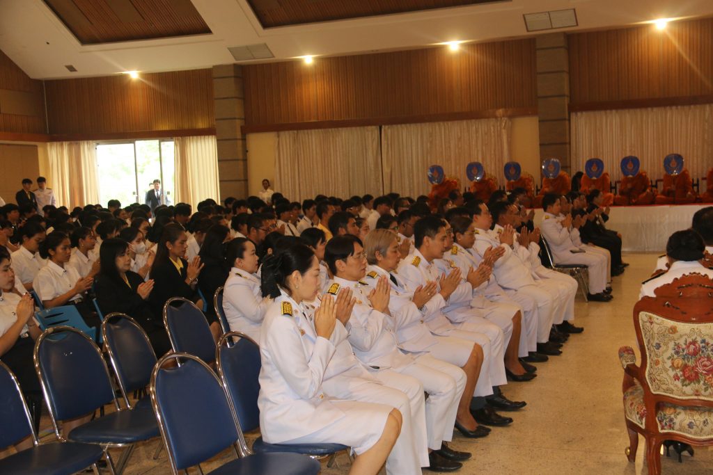 เจริญพระพุทธมนต์