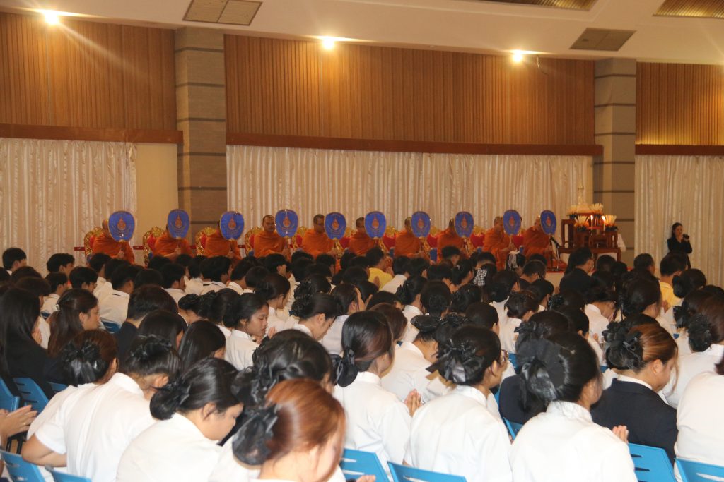 เจริญพระพุทธมนต์